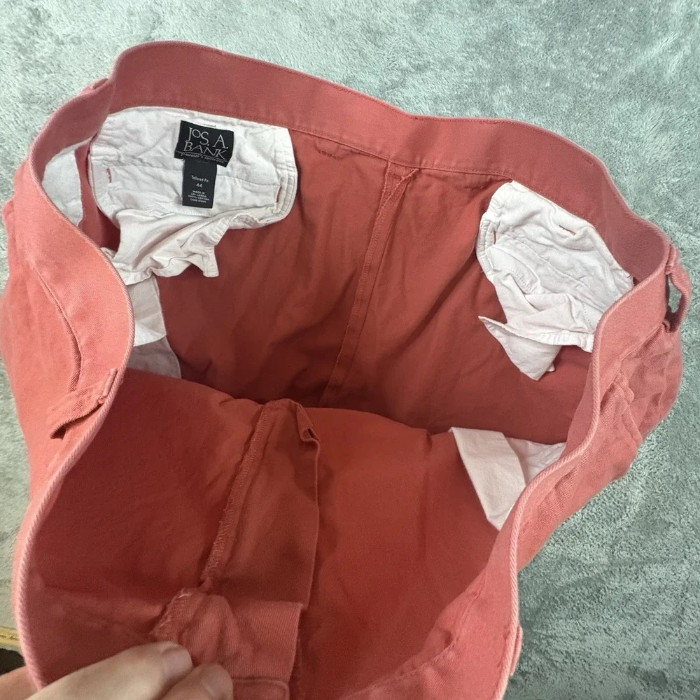 Jos A Bank Men's 42.5 Salmon Chino Shorts Tailored Fit Flat Front Preppy SEE DES